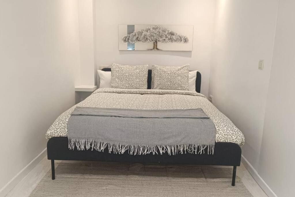 Loft En Retiro Apartment Madrid Ngoại thất bức ảnh